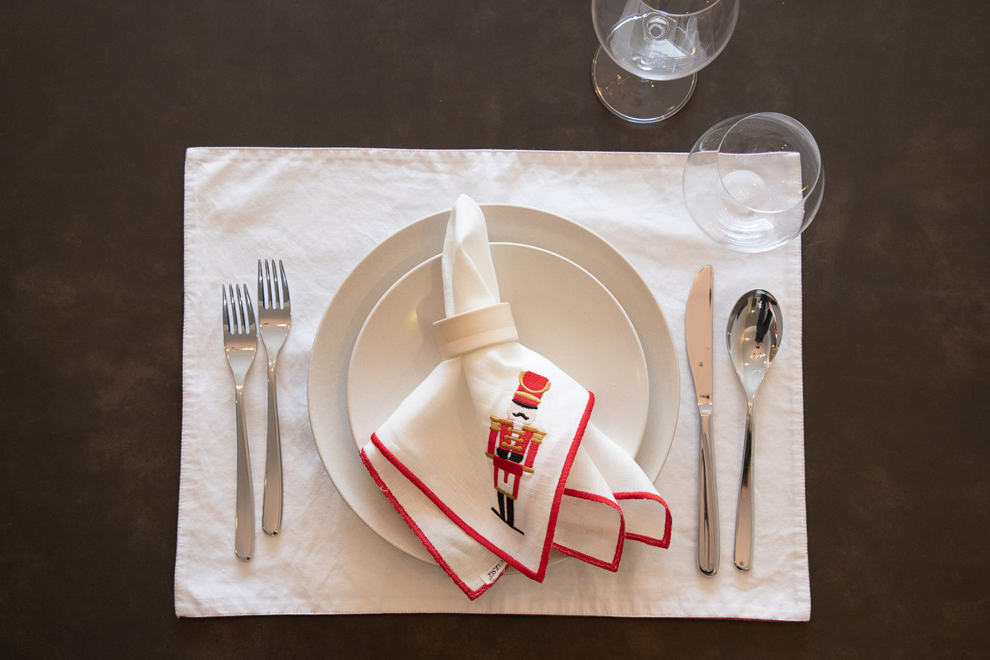 Set de 4 servilletas de Cascanuez rojo