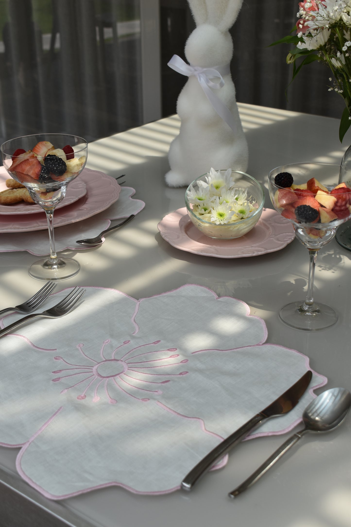 Set de 4 individuales, servilletas y portavasos Pink Daisy