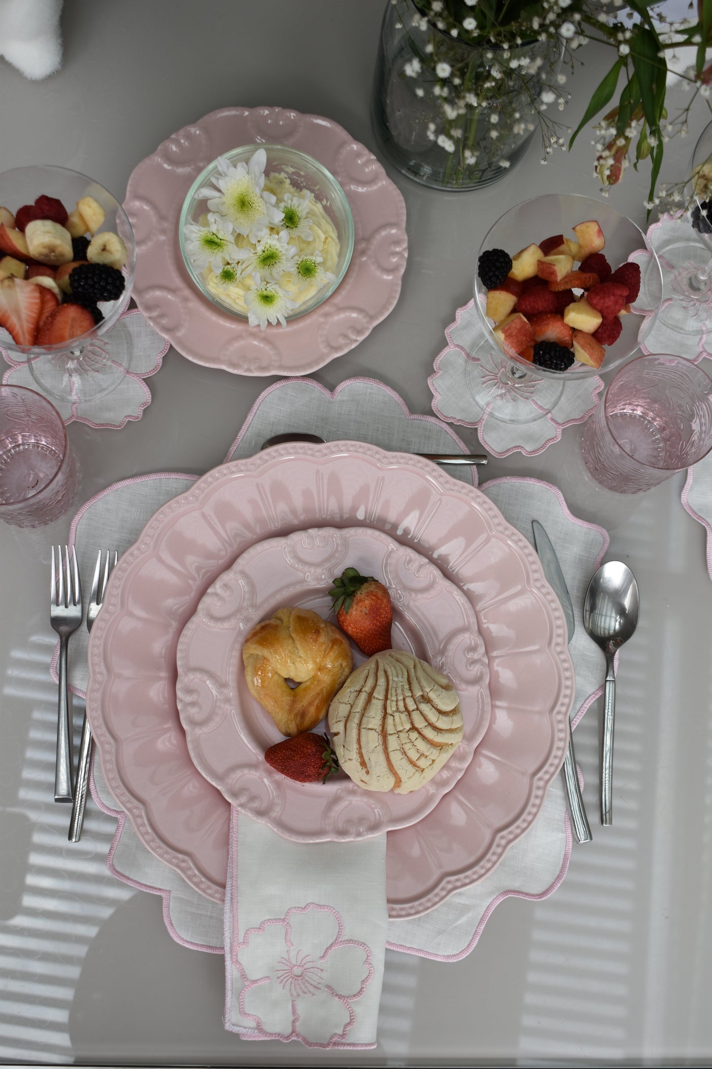 Set de 4 individuales, servilletas y portavasos Pink Daisy